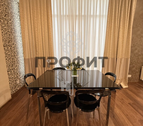 Квартира 125.3 кв. м, Крым республика, город Алушта, улица Парковая, дом 5