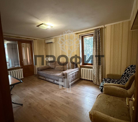 Квартира 33 кв. м, Крым республика, город Алушта, улица Ялтинская