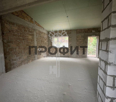 Квартира 57 кв. м, Крым республика, город Алушта, поселок городского типа Партенит, дорога Объездная