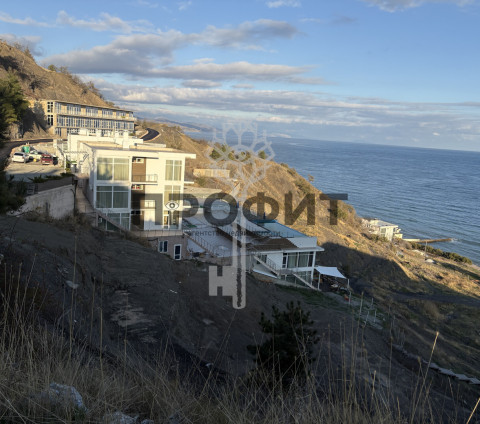 Участок 6 соток, Крым республика, город Алушта, поселок Семидворье, улица 1 Апреля, дом 9