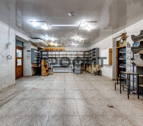 Коммерческая 131 кв. м, Крым республика, город Алушта, улица Туристов