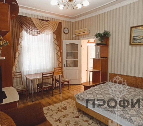 Дом 43 кв. м, Крым республика, город Алушта, улица Октябрьская
