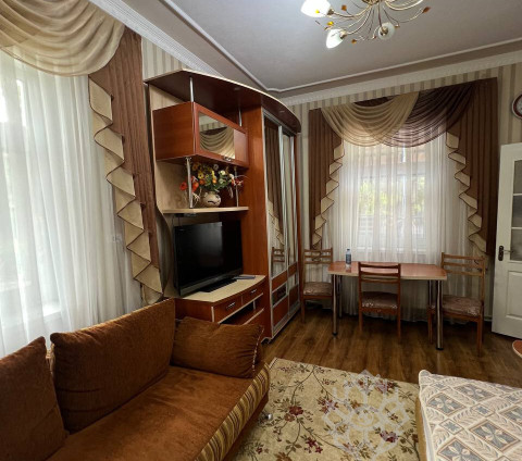 Дом 43 кв. м, Крым республика, город Алушта, улица Октябрьская