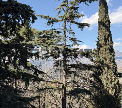 Квартира 66.2 кв. м, Крым республика, город Алушта, улица Туристов, дом 3