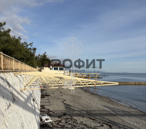 Дом 298.3 кв. м, Крым республика, город Алушта, поселок Семидворье, переулок Курортный, дом 6