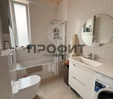 Дом 65.9 кв. м, Крым республика, город Алушта, переулок Молодёжный