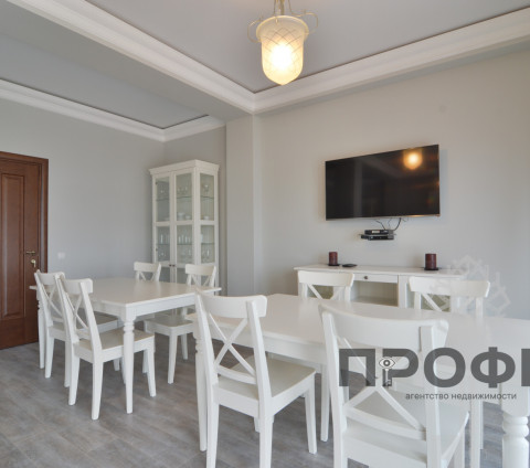 Коммерческая 577.9 кв. м, Крым республика, город Алушта, село Лазурное, улица Слуцкого, дом 10