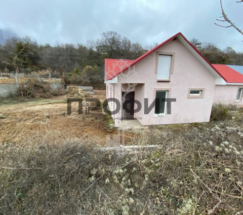 Дом 109.6 кв. м, Крым республика, город Алушта, село Лучистое, улица Совхозная