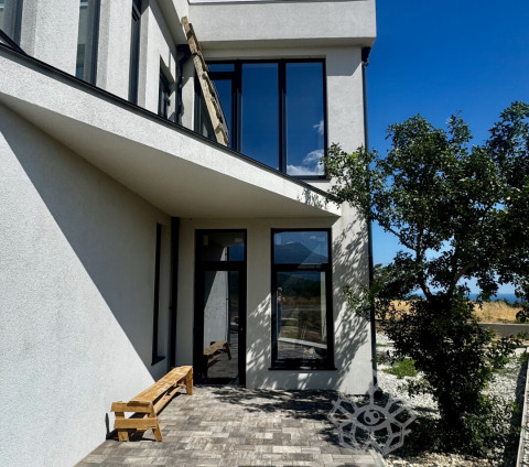 Дом 202 кв. м, Крым республика, город Алушта