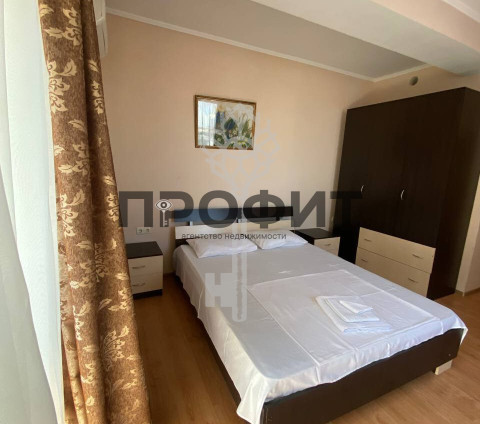 Коммерческая 465 кв. м, Крым республика, город Алушта, улица Ленина, дом 13