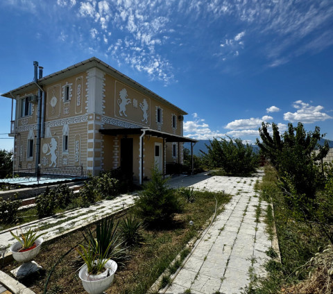 Дом 214 кв. м, Крым республика, город Алушта, село Верхняя Кутузовка