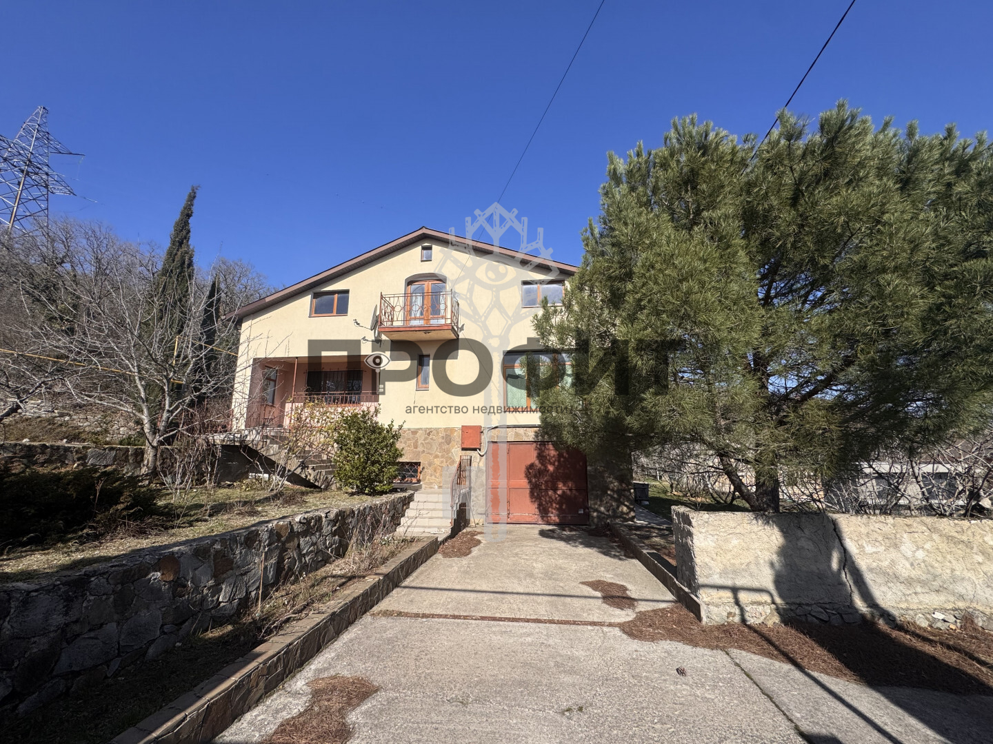 Дом 374 кв. м, Крым республика, город Алушта