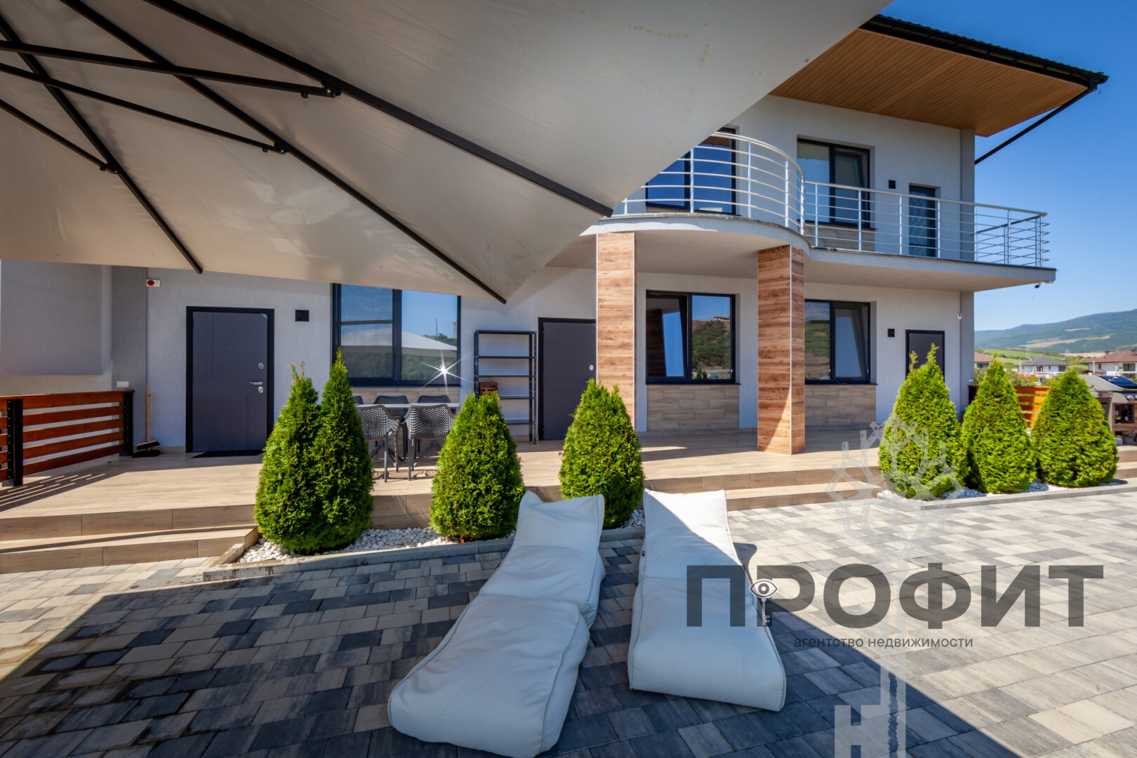 Дом 235 кв. м, Крым республика, город Алушта, улица Юбилейная
