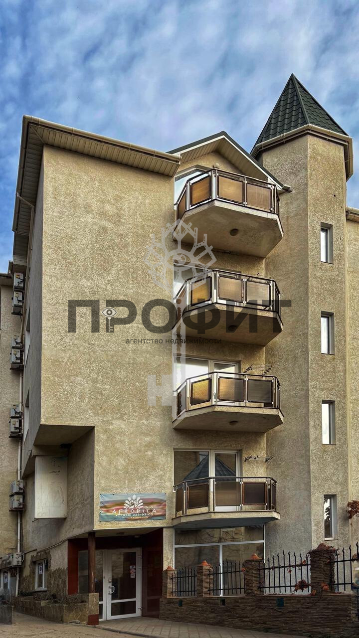 Коммерческая 645 кв. м, Крым республика, город Алушта, поселок Утес, улица Гагариной, дом 25, корпус 330