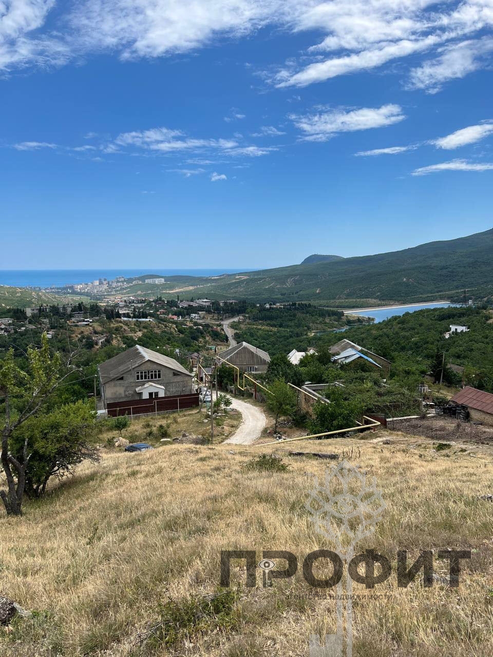 Участок 5.5 соток, Крым республика, город Алушта, село Изобильное, улица Горная